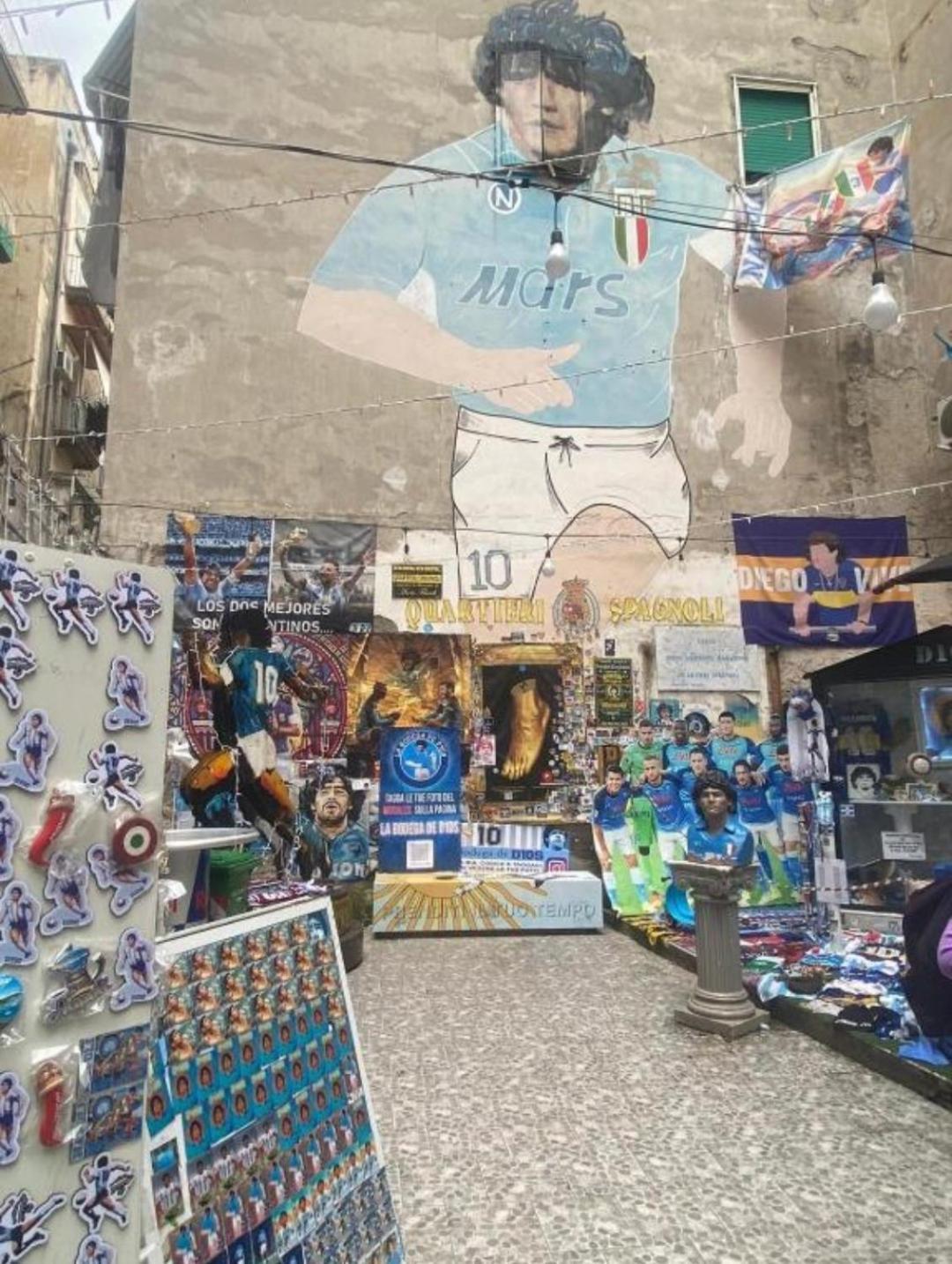 Casa Tolentino Al Centro Di Napoli Vila Exterior foto